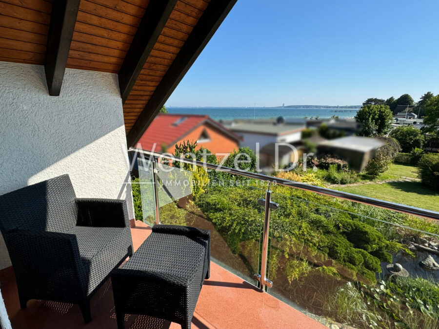 Traumhaftes Einfamilienhaus mit Meerblick und großzügigem Grundstück in bester Lage von Sierksdorf - Balkon