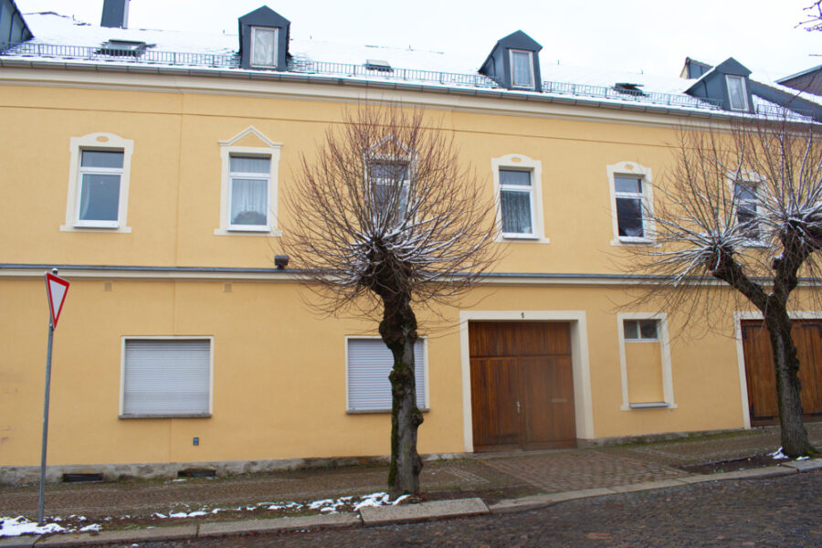 Wohn- und Geschäftshaus mit Ausbaupotenzial - Seitenansicht Haus