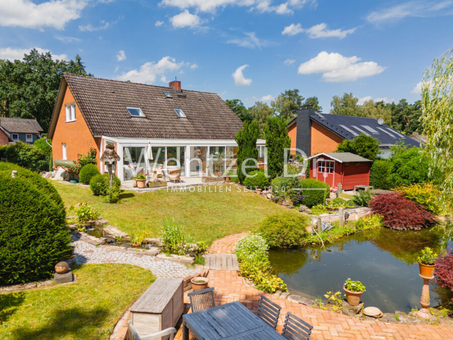 Einfamilienhaus mit Gartenparadies - Außenansicht