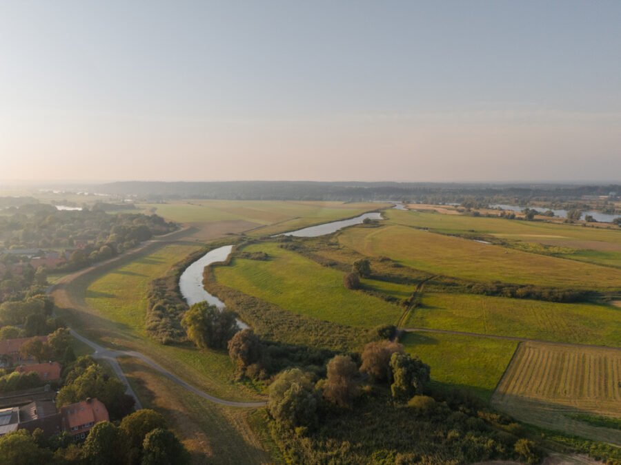 Historisches Juwel am Deich – Investoren aufgepasst! - Luftbild