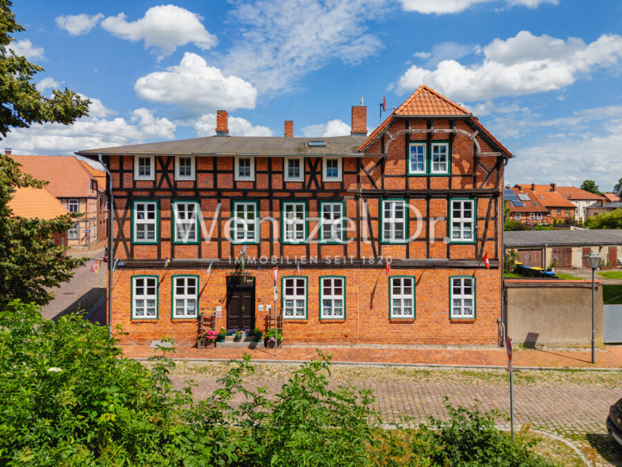 Mehrfamilienhaus in der Dömitzer Altstadt - Außenansicht