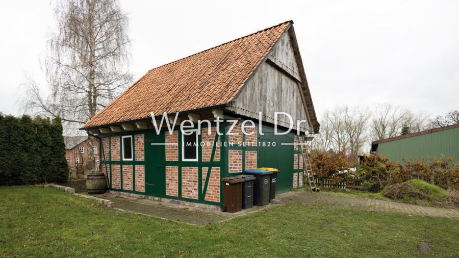 Modernisiertes Reetdach-Fachwerkhaus mit historischem Charme in Brügge - Garage.